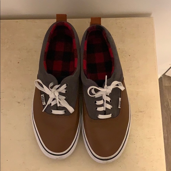 Vans - Picture 3 of 6